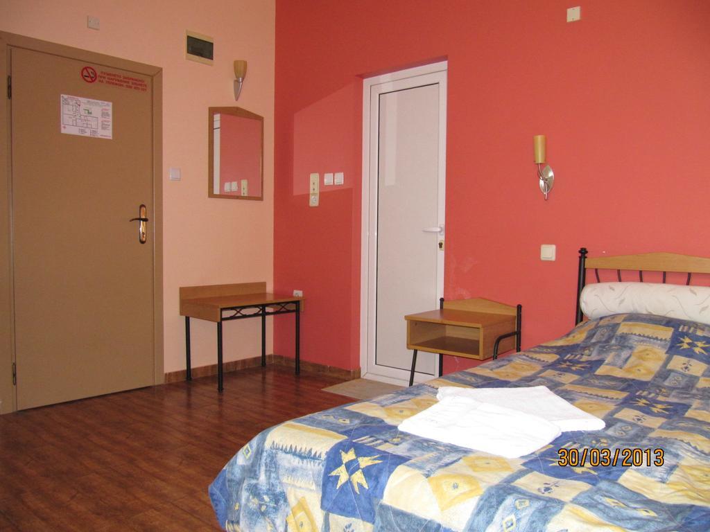 Central Family Hotel Хасково Номер фото